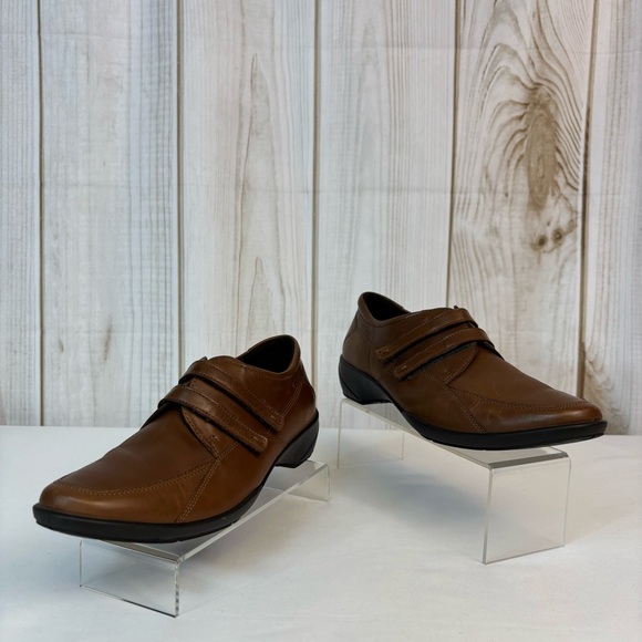 Ecco Light Leather Loafers Low Heel Comfort Derby Shoes Brown Sz US 8-8.5 EU 39 - Picture 4 of 15